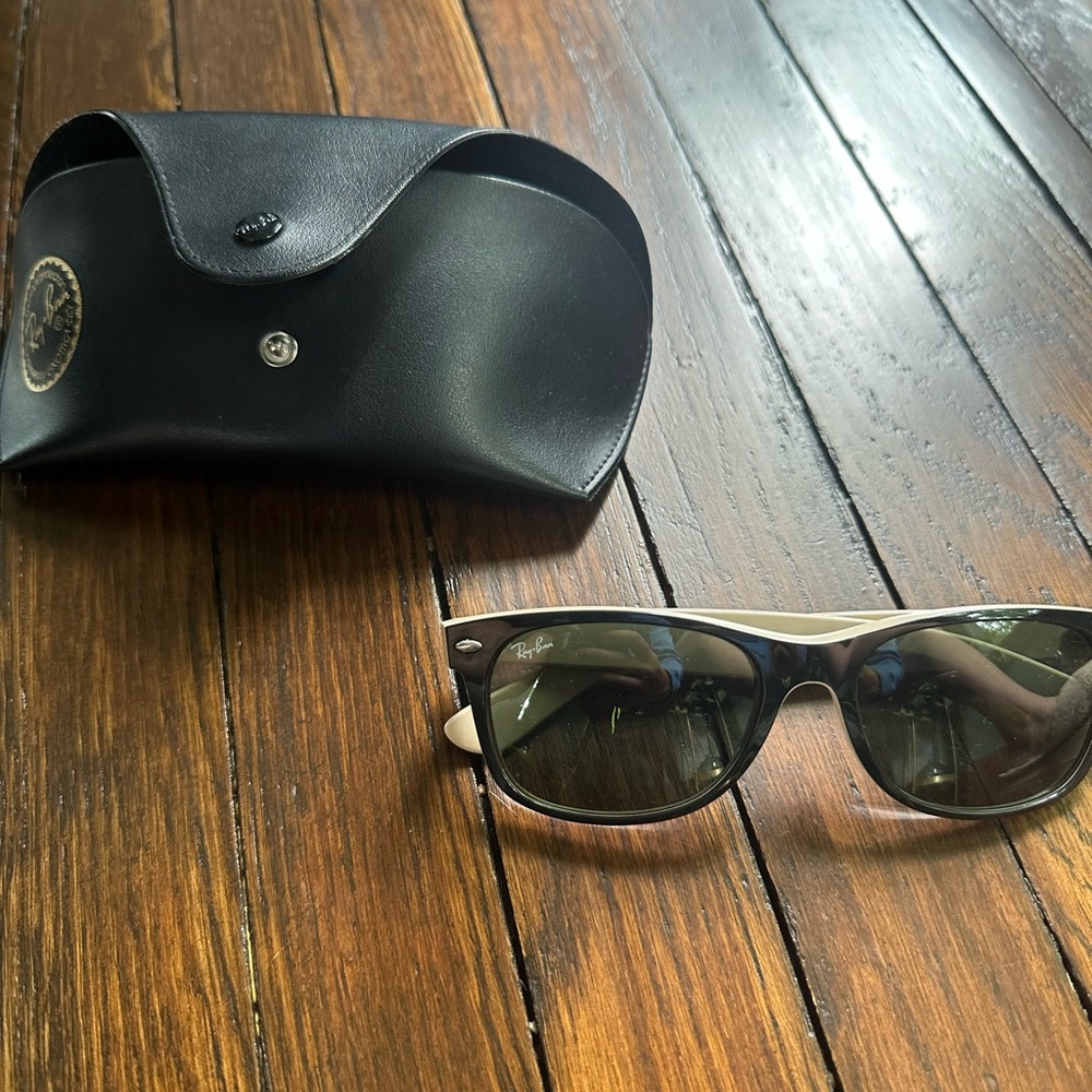Ray-Ban Black Frame Sunglasses with Green lens